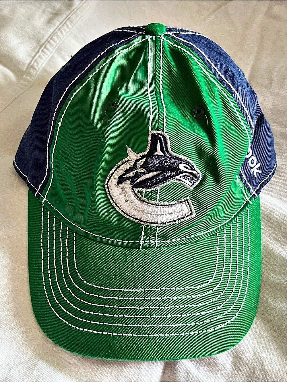 Reebok NHL Canucks Logo Green & Blue Cap